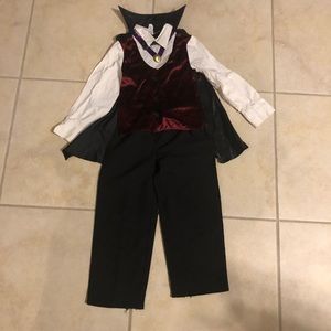 Vampire costume size 5/6 Children’s Place